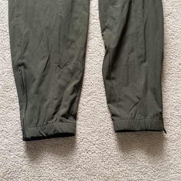 Old Navy Active Mid-Rise Olive Green Jogger - Picture 4 of 6